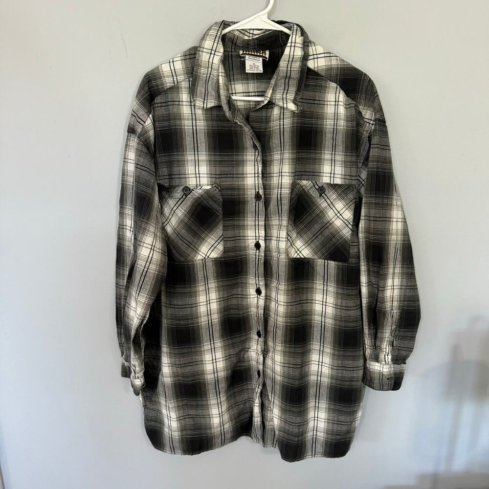 Forenza Button Down Flannel Shirt Size XL Black Gray White Long Sleeves Shacket